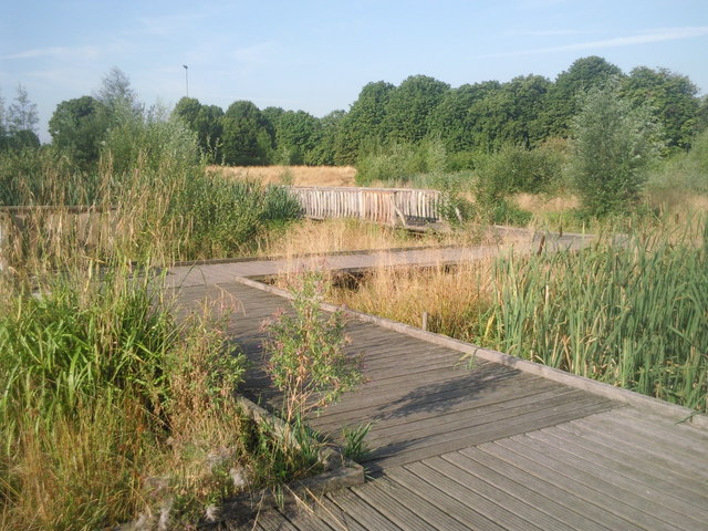 Sutcliffe Park, London: A common sense approach to health and safety near water (Ian Yarham 2010)