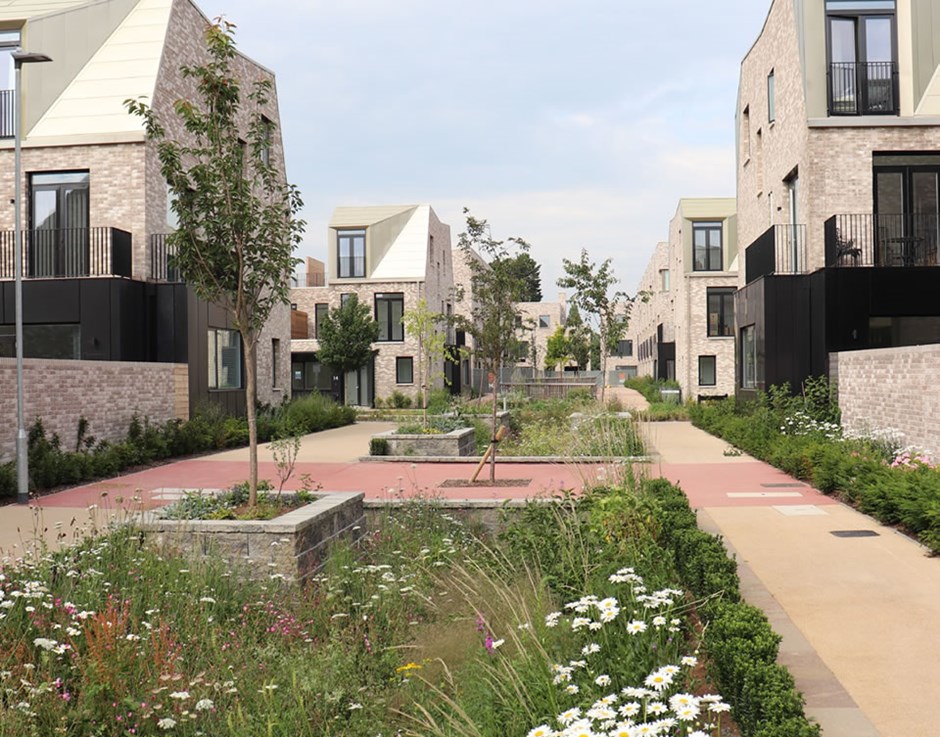 Pedestrian-only routes are generously landscaped and overlooked by neighbours, strengthening the sense of community and encouraging a healthy lifestyle. The new development becomes a place where people want to live. North-West Cambridge